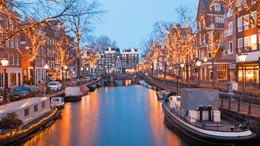 Le Nord-Est des Pays-Bas : Marken, Volendam, Amsterdam avec un chien