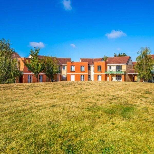 L'espace extérieur de l'Appart'City Confort Bois d'Arcy *** à Bois d'Arcy dans les Yvelines en Île de France