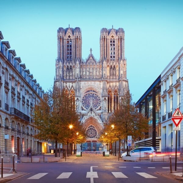 La cathédrale de Reims, proch de l'Appart'City Confort Reims Centre *** à Reims en Champagne-Ardenne dans la Marne