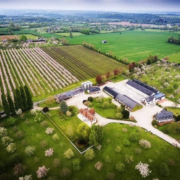 Le domaine vue de hait du Calvados Roger Groult à Valorbiquet dans le Calvados en Normandie