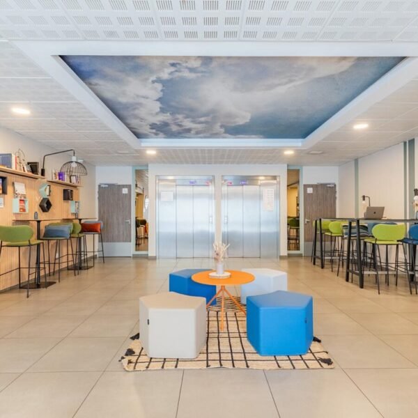 Salle de petits déjeuners à l'Appart'City Confort Perpignan Centre Gare dans les Pyrénées Orientales en Occitanie