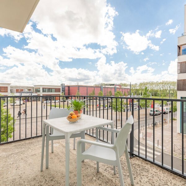 Terrasse d'un appartement de l'Appart'City Confort Tours *** à Tours en Indre-et-Loire dans le Centre-Val-de-Loire