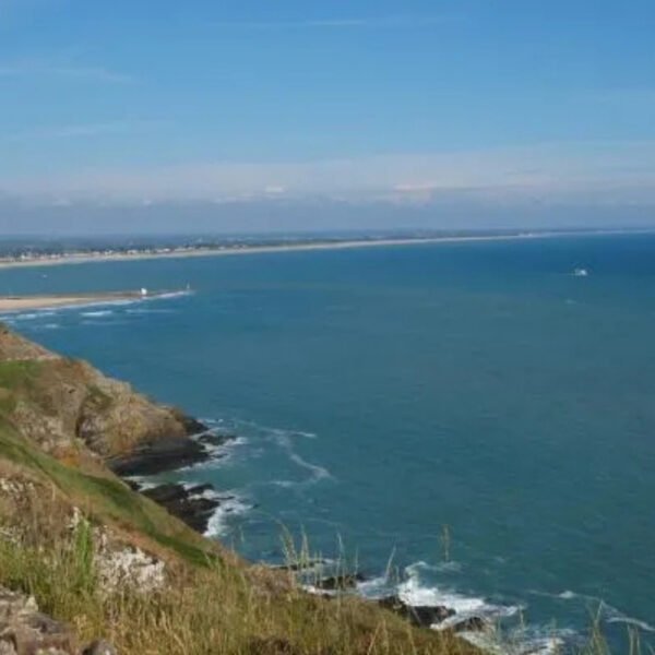 La plage à proximité du gîte Les Mouettes à Les moitiers-d'Allonne dans la Manche en Normandie