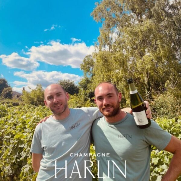 L'équipe de la Cave Champagne Harlin Père et Fils dans la Marne à Mareuil-le-Port en Lorraine