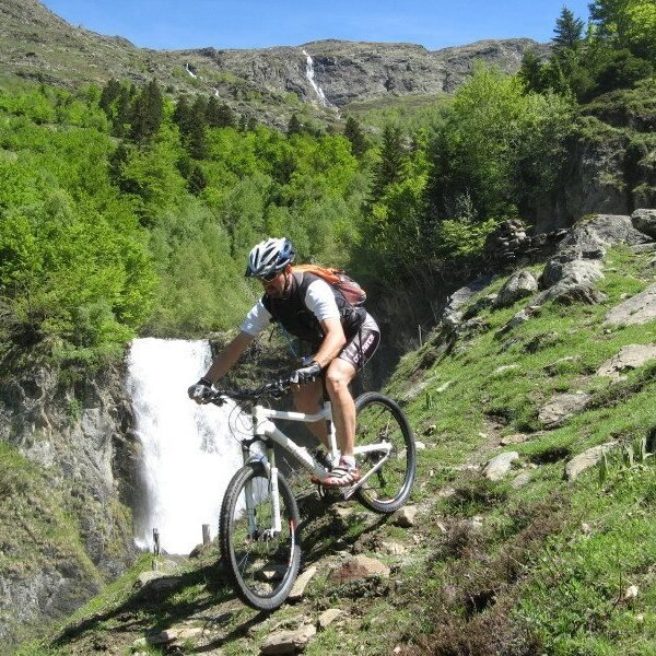 Un circuit de VTT à proximité Camping Pradelongue à Bagnères-de-Luchon en Haute-Garonne en Occitanie