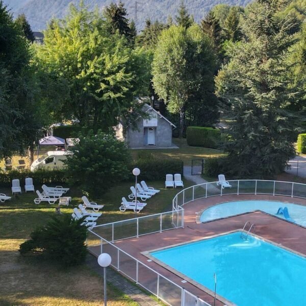 piscine du camping Pradelongue dans les Pyrénées