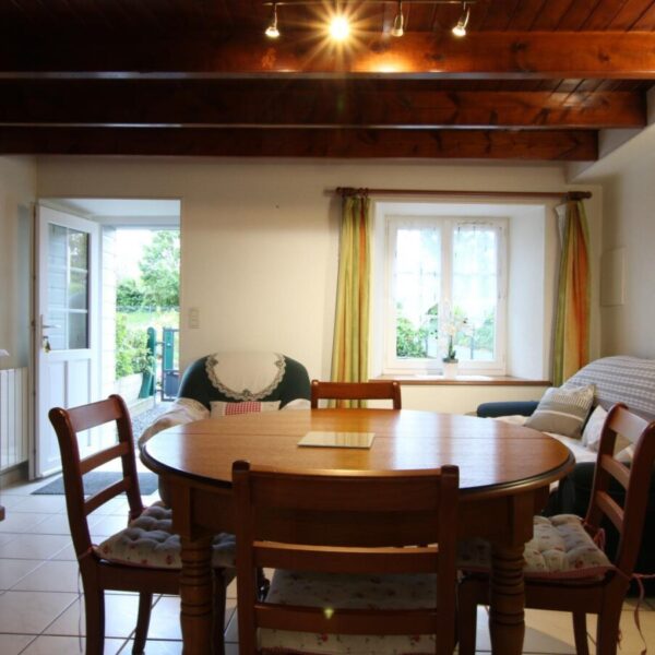 Salle à manger du Gîte du Voisin à Gratot dans la Manche en Normandie