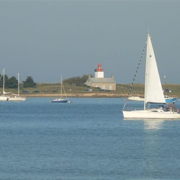 Le phare de la pointe d'Agon-Coutainville à proximité du Gîte du Voisin à Gratot dans la Manche en Normandie