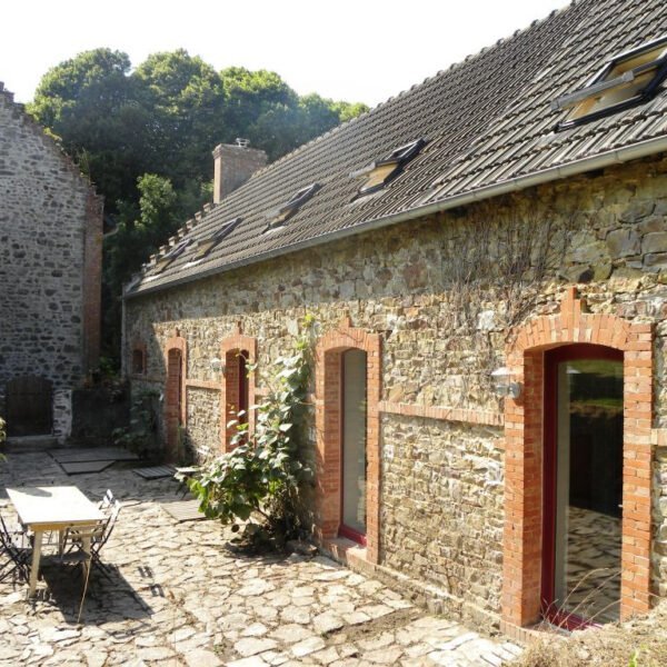 La façade du Gîte La Jardinerie à Aumeville-Lestre dans la Manche en Normandie