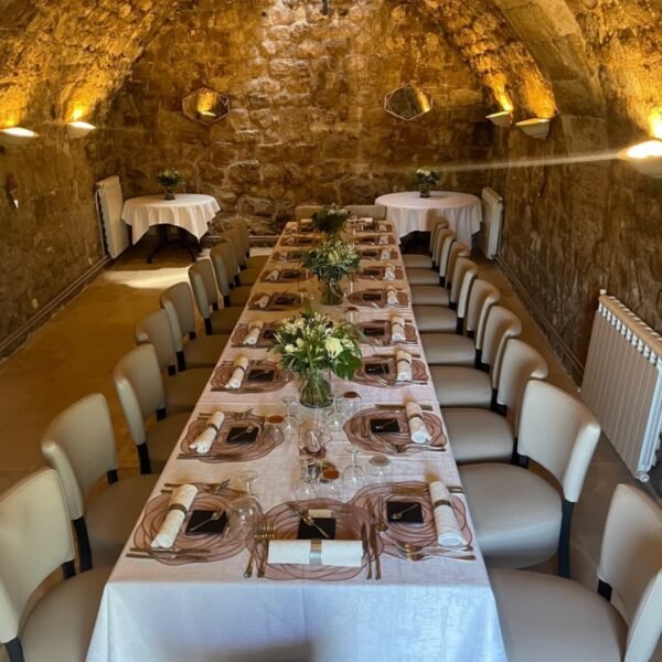 Table du restaurant gastronomique de l'Hôtel Le Château d'Argens à Les Arcs sur Argens près de Draguignan dans le Var