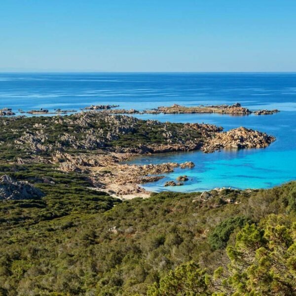 Le littoral aux alentours du Camping Kevano plage à Pianottoli-Caldarello en Corse-du-Sud en Corse