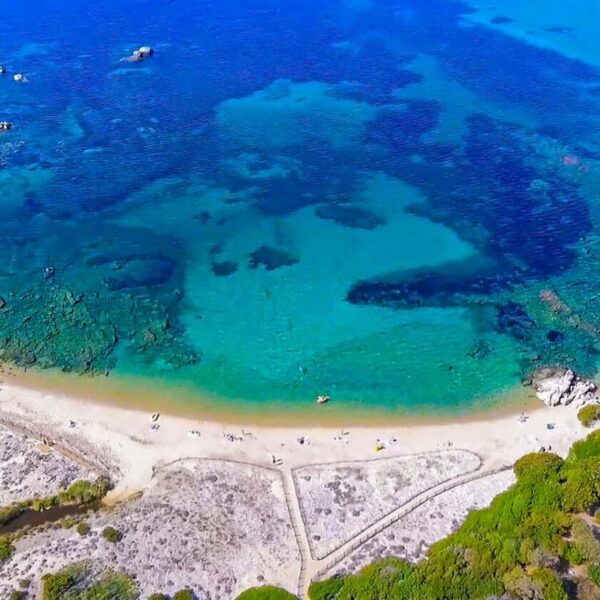 La plage de Kevano du Camping Kevano plage à Pianottoli-Caldarello en Corse-du-Sud en Corse