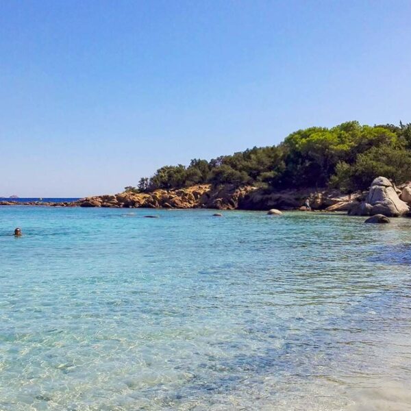 La mer à proximité du Camping La Vetta à Porto-Vaccio en Corse-du-Suden Corse