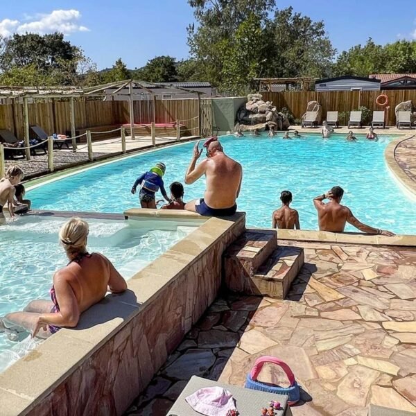 Piscine du Camping Porto-Vecchio à Porto-Vecchio en Corse-du-Sud en Corse