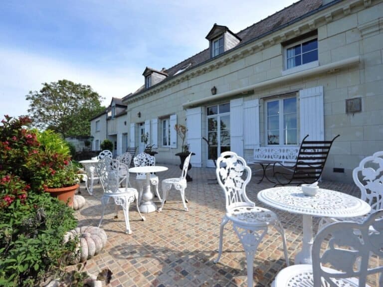 Jardin de l'hôtel la demeure de la vignole