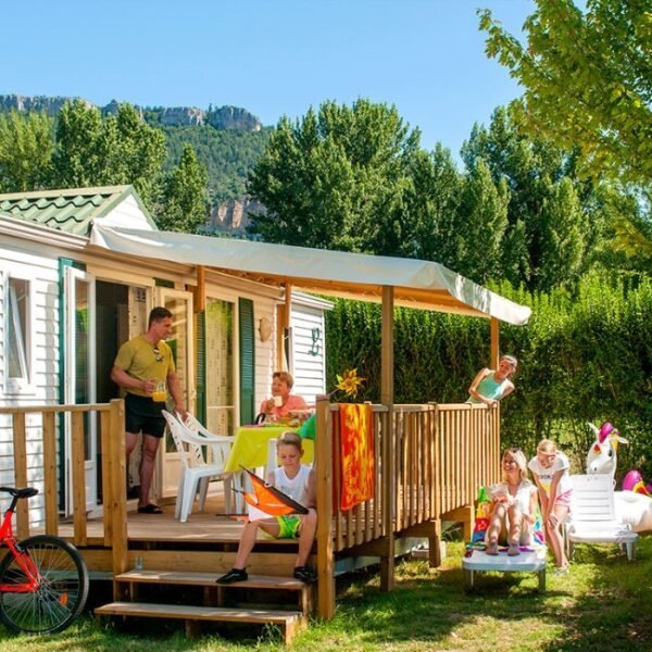Mobil home au Camping Canöe Gorges du Tarn à Rivère-sur-Tarn dans l'Aveyron en Occitanie
