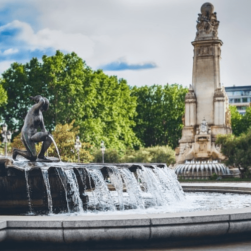 La Plaza des Espana à Madrid en Espagne.