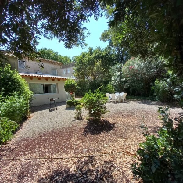 Jardin du Domaine de Maussac à Villeneuve les Béziers dans l'Hérault en Occitanie