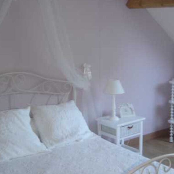 Chambre avec double lit du Gite Chez Marguerite à Saint Blimont dans la Somme , Hauts-de-France