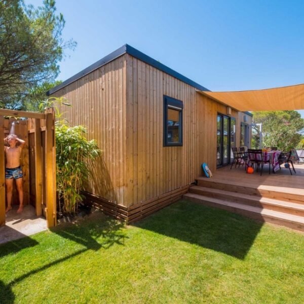 Cottage Premium au Camping La Petite Camargue à Aigues Mortes en Gard, Occitanie