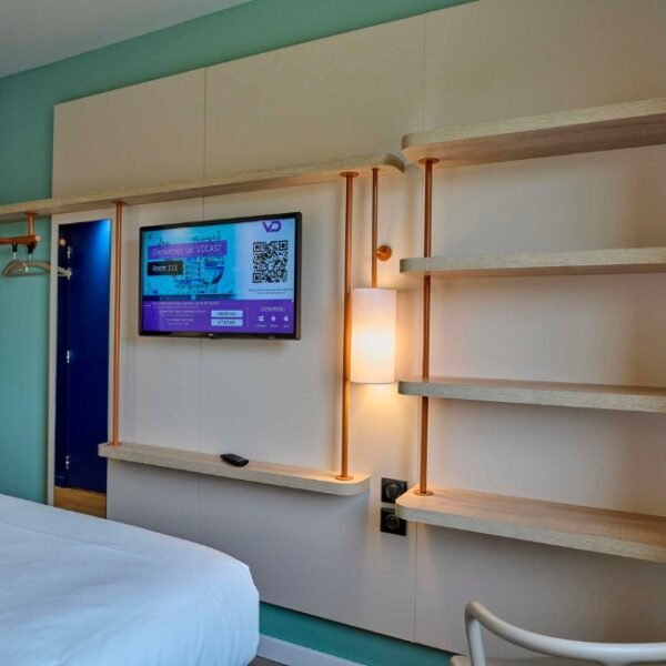 Chambre avec televison de Ibis Budget Nangy Annemasse à Nangy en Haute Savoie, Auvergne Rhône Alpes