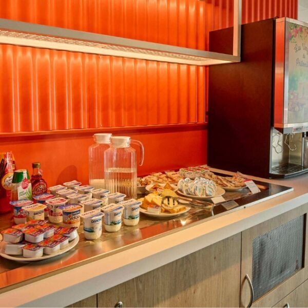 Petit déjeuner en buffet à Ibis Budget Nangy Annemasse à Nangy en Haute Savoie, Auvergne Rhône Alpes