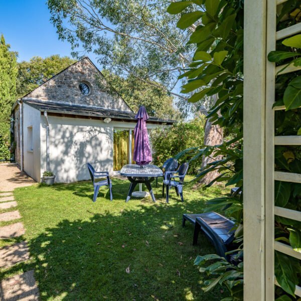Jardin au au Gîtes Breizh Evasion à Plogonnec en Finistère en Bretagne