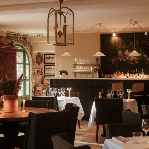 Restaurant à l'Hôtel Castel Brando à Brando en Haute-Corse dans la Corse