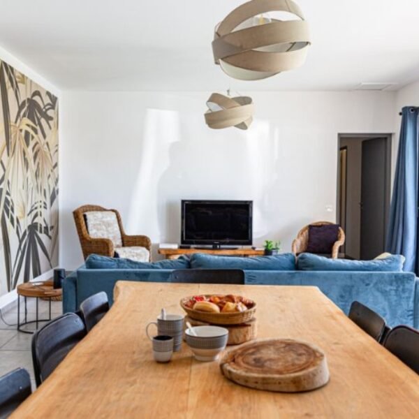 Salle de séjour au Gite Villa Alpilles Crau Camargue à Saint-Martin-de-Crau en Bouches-du-Rhône en Provence-Alpes-Côte d'Azur