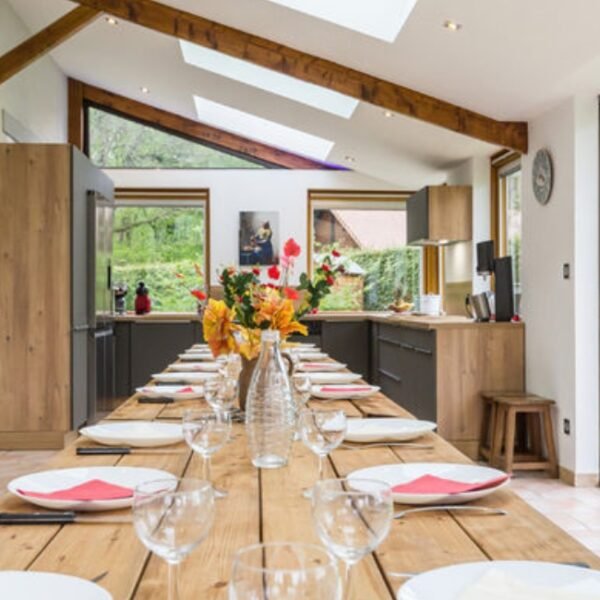 Salle à manger au Gîte Les Jasmins du Moulin à Chamblac dans l’Eure en Normandie