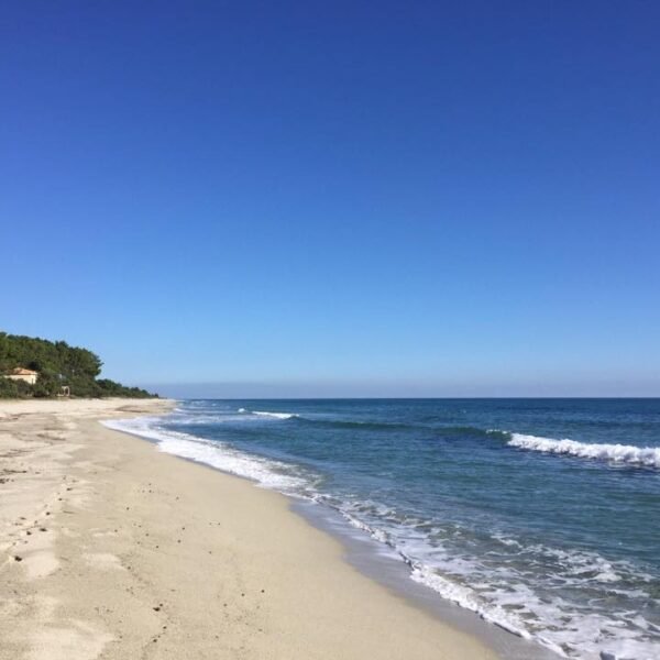 vue mer et accès plage du camping U casone