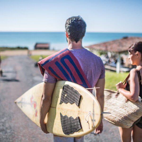 Surf au Camping Sea Green Erreka à Bidart dans le Pyrénées-Atlantiques en Nouvelle-Aquitaine