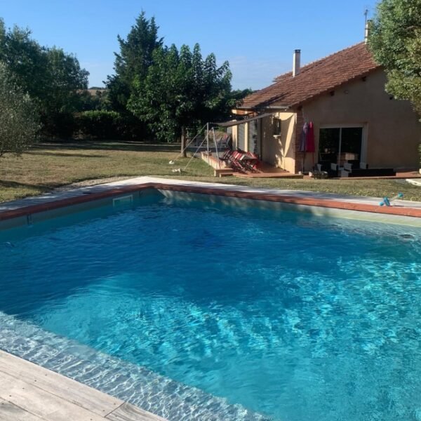 Piscine au Gîte La Toulette à Aubiet dans le Gers en Occitanie