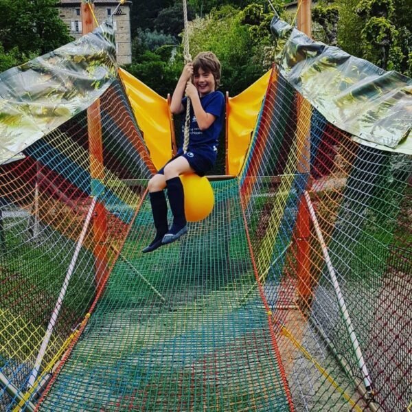 Aire de jeux enfants au Camping Le Pastural en Ardèche près de Vals les Bains à Ucel