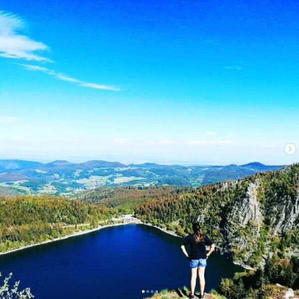 Lac blanc et lac noir près du Restaurant Au Bois Le Sire en Alsace à Orbey proche de Colmar