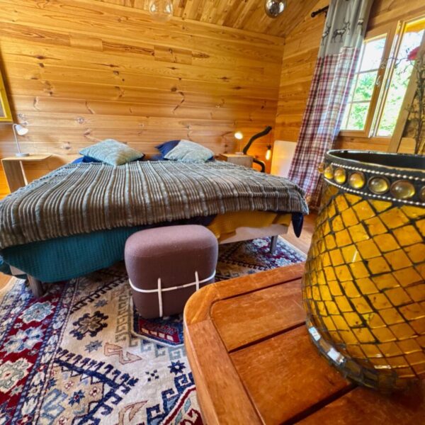 Chambre cosy du Gîte Ô & Terre près de Fontainebleau avec Spa et jardin clos en Seine et Marne à 1h30 de Paris