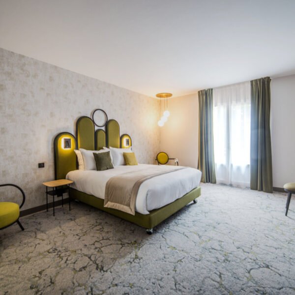 Chambre double luxueuse et romantique à l'Hôtel BW Le Relais du Vigneron en Champagne à Vertus dans la Marne