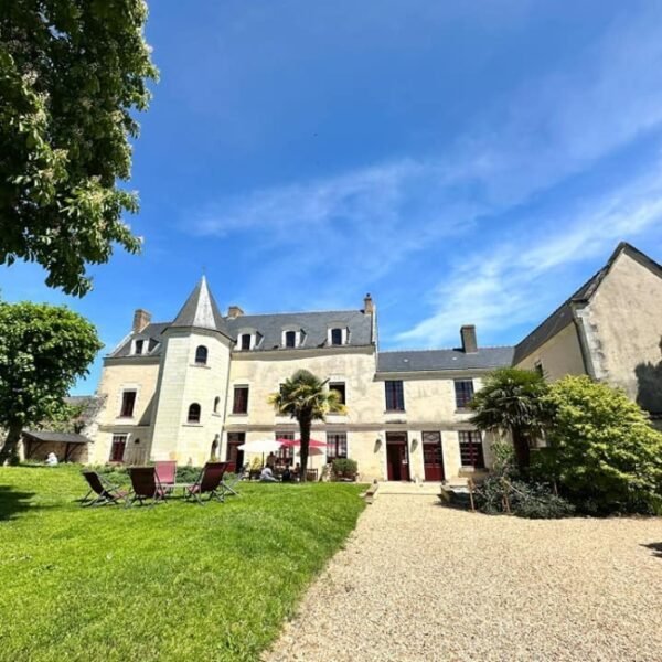 Vue extérieure du Gîtes de la Maison Aubelle à Montreuil-Bellay dans la Maine-et-Loire en Pays de la Loire