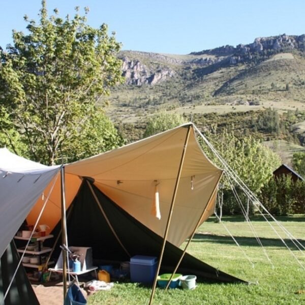 Emplacement au Camping La Cascade à Meyrueis en Lozère en Occitanie