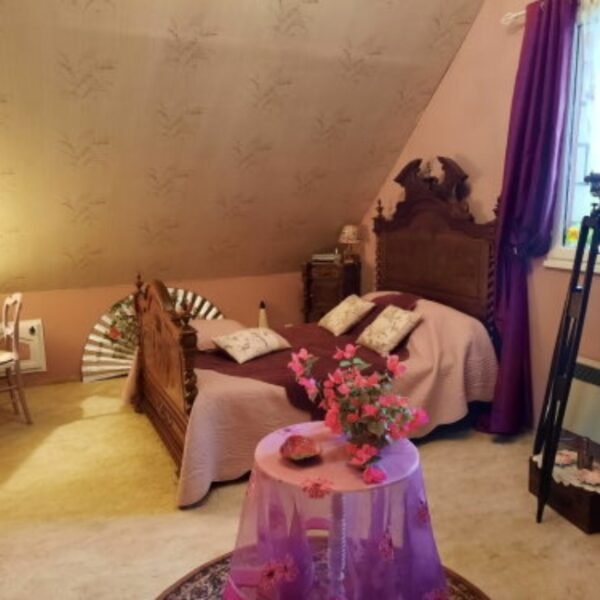 Chambre avec double lit à la Chambre d'Hôtes Les Bosquets à Caugé dans l'Eure en Normandie
