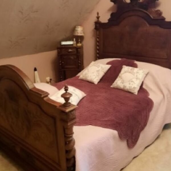 Chambre avec double lit à la Chambre d'Hôtes Les Bosquets à Caugé dans l'Eure en Normandie