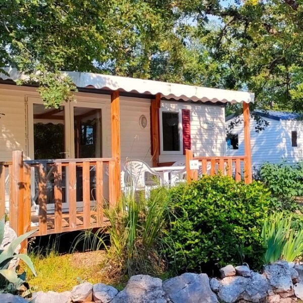 Mobil home au Camping Les Rives du lac de Sainte-Croix à Bauduen dans le Var en Provence-Alpes-Côte d'Azur