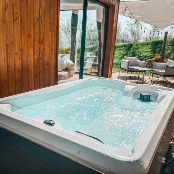 SPA professionnel accès illimité aux Chalets d'Ekaya, Location vacances insolite près de Pau dans le Béarn aux pieds des Pyrénées