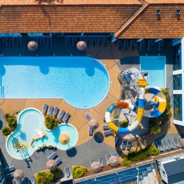 piscine du camping eden villages caravan-ile