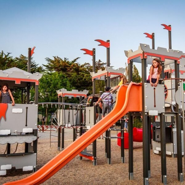 Jeux d'enfants du Camping Eden Villages Manoir de Ker an Poul