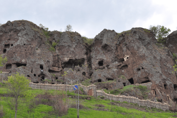Site troglodyte de Jonas
