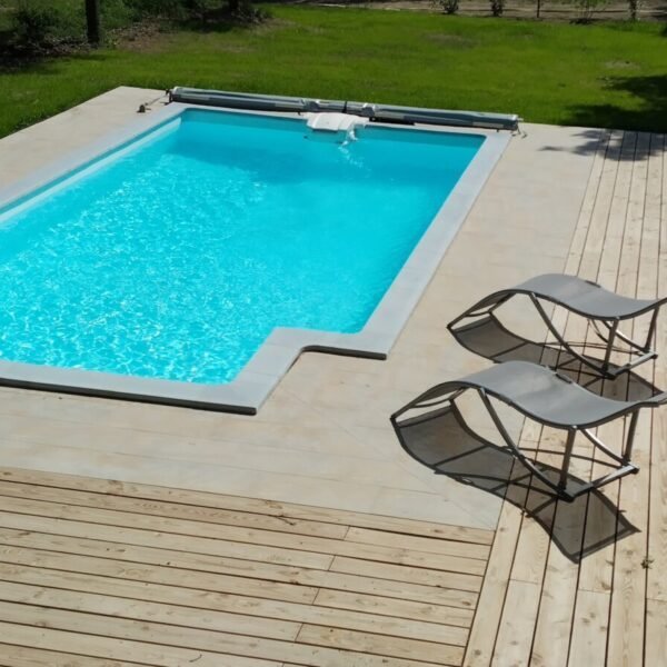 Piscine du Gite l'Oliveraie Noves près d'Avignon en Provence dans le Sud de la France