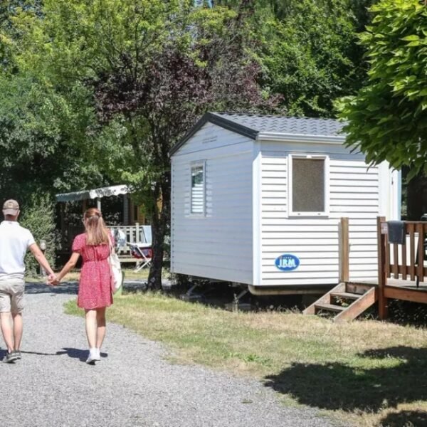 Chalet au Camping le Pavillon à Les Achards en Vendée dans le Pays de la Loire