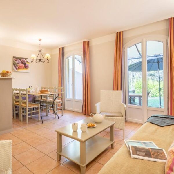 Salle de sejour au Village Pont Royal en Provence à Mallemort en Bouches-du-Rhône en Provence-Alpes-Côte d'Azur