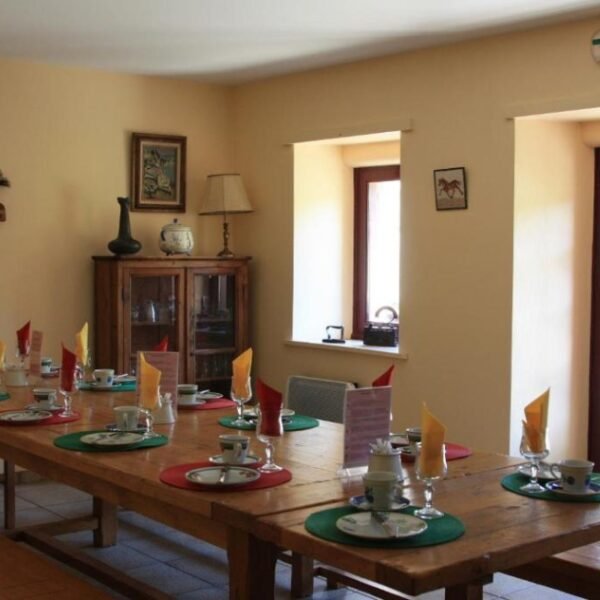 Salle à manger chez Le Domaine de Lesvaniel à Landudec dans le Finistère en Bretagne